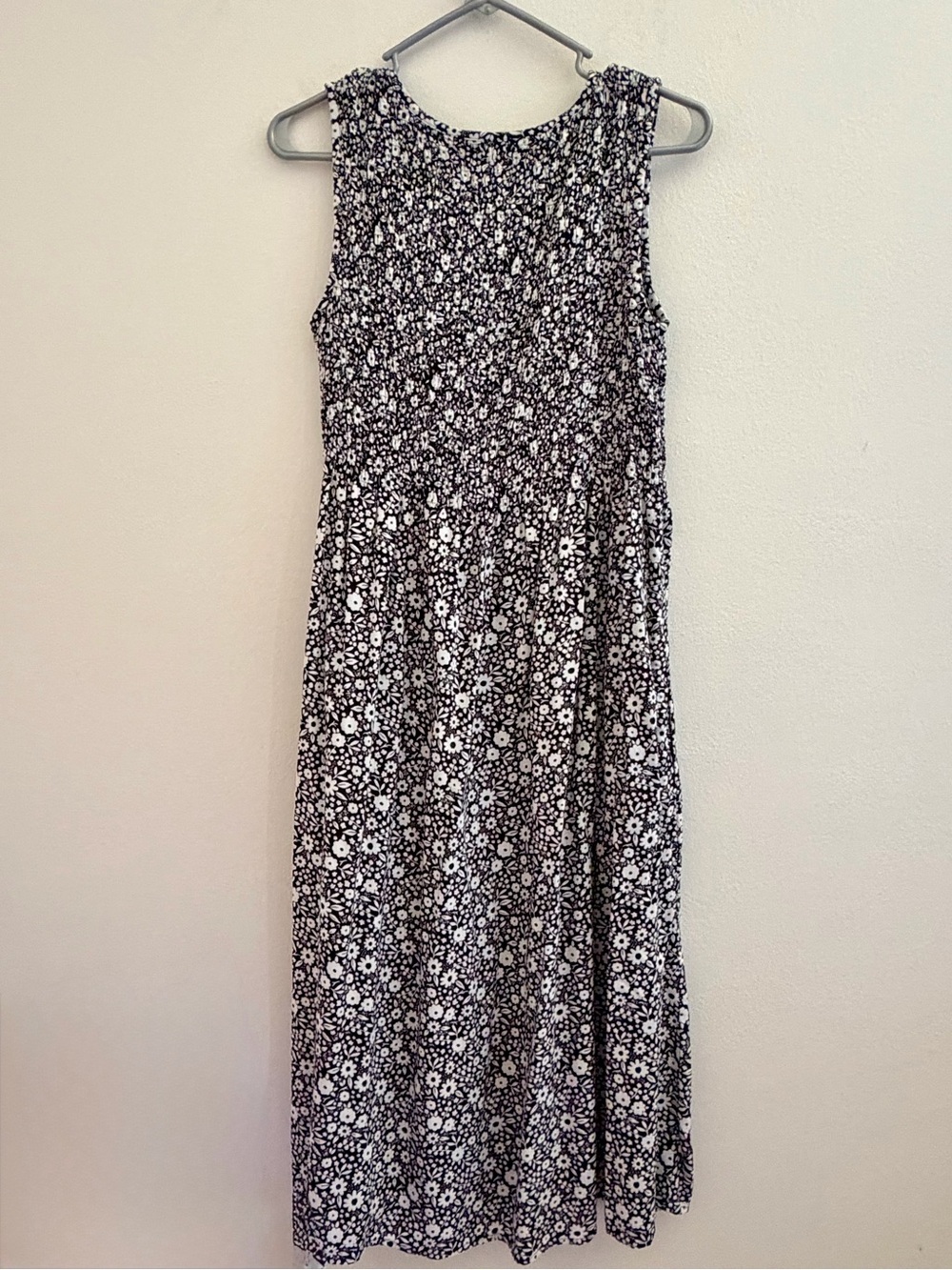 Black & White Floral Print Dress with Pockets